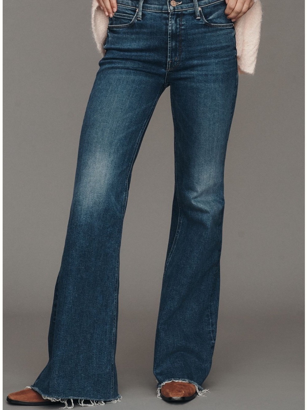 MOTHER “The Doozy Sneak Fray” Mid-rise Wide-Leg Jeans in Medium Blue Wash - Picture 9 of 9